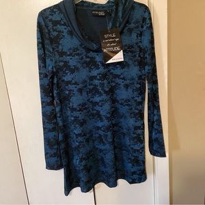 Cowl neck top, very soft, new top